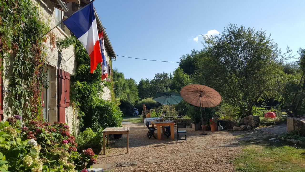 Le Moulin De Pensol - Gites Kültér fotó